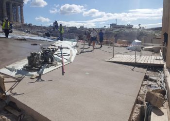 H απάντηση του ΥΠΠΟΑ για τα τσιμέντα στην Ακρόπολη