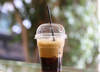 Έρχεται «χαράτσι» σε delivery και take away