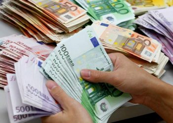 Υφ. Εργασίας: Καμία σκέψη δεν υπάρχει για φορολόγηση του εφάπαξ