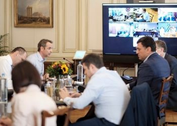 Koρωνοϊός: Στα σκαριά 5 νέα μέτρα, ένα βήμα πριν το lockdown