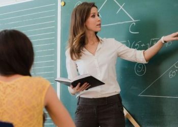 Σε γενική συνέλευση τα μέλη της ΕΛΜΕ Ηρακλείου