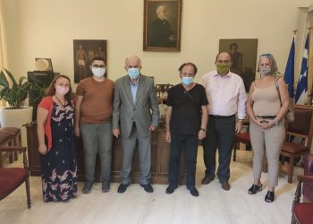 Τίμησε μαθητή του Κοινωνικού Φροντιστηρίου ο Δήμαρχος Ηρακλείου