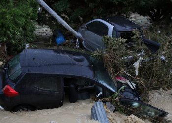 Συγκλονίζουν οι εικόνες καταστροφής από τον Καρτερό (PHOTOS)