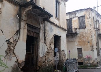 Χατζηδάκης: Ξεκινά η καταγραφή των ετοιμόρροπων κτιρίων στην Ελλάδα