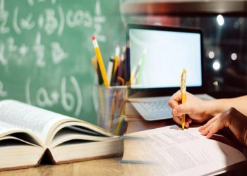 Με προβλήματα και στην Κρήτη η πρεμιέρα της τηλεκπαίδευσης: Δεν μπορούν να μπουν στο σύστημα οι μαθητές (φωτογραφίες)