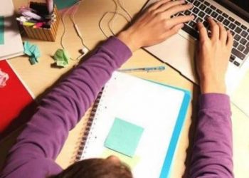 Διαμαρτυρία φιλολόγων Ηρακλείου για τα αγγλικά στην πλατφόρμα τηλεκπαίδευσης