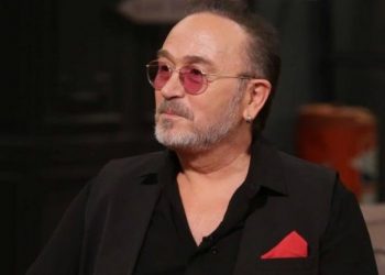 Σταμάτης Γονίδης για κορωνοϊό: «Ο ιός έρχεται από τη βροχή, από τα σύννεφα…»