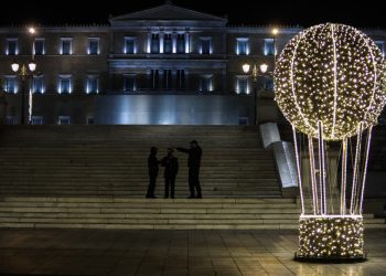 Xρυσοχοϊδης για ρεβεγιόν: "Μετά τις 22:00 η πόλη πρέπει να είναι νεκρή" – Έλεγχοι παντού, ακόμα και στα social media