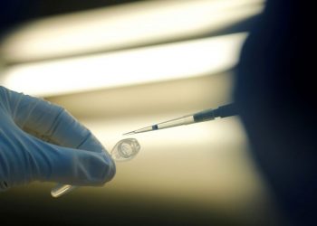 Ένωση Εισαγγελέων Ελλάδος: Να εμβολιαστούμε «κατά σχετική προτεραιότητα»