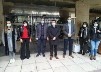 Eπέστρεψαν στην Κρήτη οι νοσηλεύτριες που είχαν μεταβεί στο Ιπποκράτειο