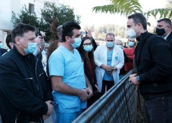 Mητσοτάκης: Οι υγειονομικοί να δώσουν το καλό παράδειγμα για τον εμβολιασμό