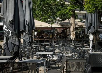 Σταμπουλίδης: Απαγορεύεται η παραμονή πελατών στις επιχειρήσεις εστίασης – Έρχονται πρόστιμα