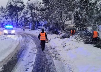 Αποκαταστάθηκε η κυκλοφορία στην λεωφόρο Διονύσου και στην εθνική Ελευσίνας-Θηβών