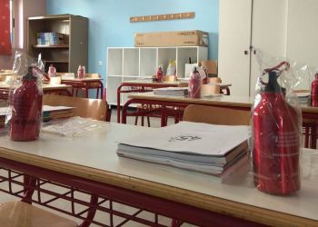 Κλειστά τμήματα και σχολεία: «Κόκκινο» έχει χτυπήσει η αγωνία των γονιών και μαθητών στο Ηράκλειο