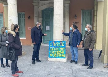 Στην συμβολική κινητοποίηση των ξεναγών στην πλ. Ελευθερίας ο Χάρης Μαμουλάκης