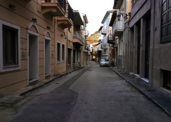 Τι γίνεται με τις περιοχές που μπήκαν από σήμερα στο επίπεδο πολύ αυξημένου κινδύνου