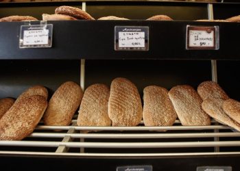 Ποια καταστήματα θα είναι ανοιχτά την Καθαρά Δευτέρα