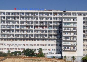 Μεγάλη διασπορά του κορωνοιού στο αντικαρκινικό "Μεταξά" – Έκλεισαν κλινικές