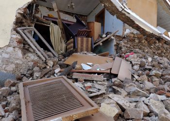 Με 900.000 ευρώ επιχορηγούνται οι τρεις δήμοι της Θεσσαλίας που επλήγησαν από το σεισμό