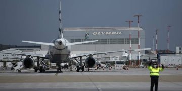 ΠΟΥ, ICAO και IMO: Να δοθεί προτεραιότητα στους εμβολιασμούς των ναυτικών και των πληρωμάτων αεροσκαφών