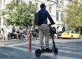Υποχρεωτικό το κράνος στα ηλεκτρικά οχήματα μικροκινητικότητας – Aλλαγές και στις εξισώσεις διπλωμάτων