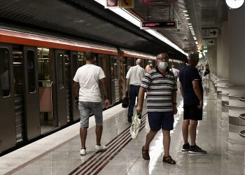 Καραμανλής: Δεν έχει αποδειχθεί ότι τα ΜΜΜ είναι εστίες υπερμετάδοσης