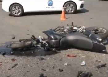 Η ανακοίνωση της Τροχαίας Αττικής για το σοβαρό ατύχημα έξω από τη Bουλή