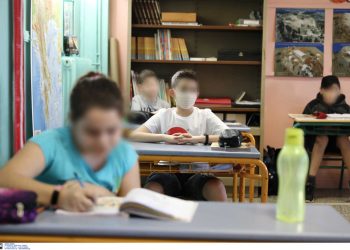 Κεραμέως: Παρατείνεται η σχολική χρονιά