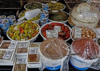 Καθαρά Δευτέρα: Ποια καταστήματα είναι ανοιχτά σήμερα