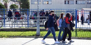 ΥΠΑΙΘ: Εκδόθηκε η ΚΥΑ για τα self test – Ποια έγγραφα θα συμπληρώνουν καθηγητές και μαθητές