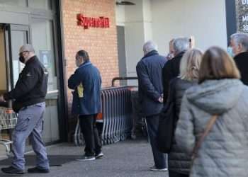 Άλλαξε το πασχαλινό ωράριο για Μ. Παρασκευή και Μ. Σάββατο