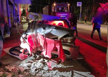 Τραγωδία στη Λαμία: Νεαρή μητέρα «έσβησε» στο τιμόνι με τα παιδιά της μέσα στο αυτοκίνητο