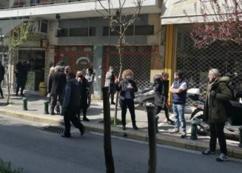 «Αντάρτικο» σε Θεσσαλονίκη και Πάτρα – Απειλούν ότι θα ανοίξουν τα καταστήματά τους τη Δευτέρα!