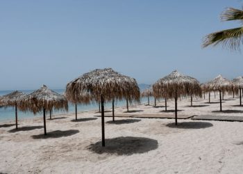Ανοίγουν στις 15 Μαΐου οι οργανωμένες παραλίες