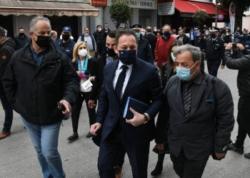 Πάτρα: Χαμός με Πέτσα – έντονες αποδοκιμασίες από τον κόσμο