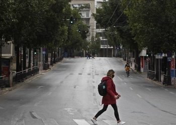 Προβληματίζουν τα μεταλλαγμένα στελέχη – Τι λένε οι ειδικοί για την «αθηναϊκή μετάλλαξη»