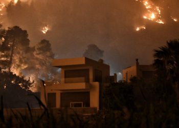 Νέα ενεργοποίηση του 112 για την πυρκαγιά στην Κορινθία – Εκκενώνονται κι άλλες περιοχές