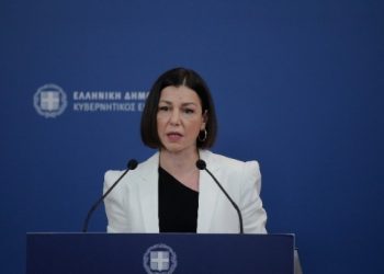 Πελώνη: Η χώρα δεν μπορεί να μείνει κλειστή για πάντα, σταδιακά ανοίγματα με αυστηρή επιτήρηση