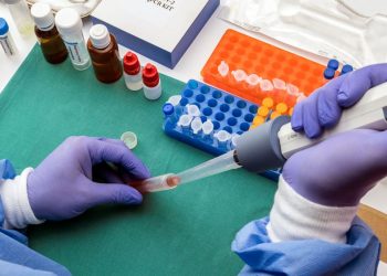 Ανοίγουν όλα τα εμβόλια και για τους 25-29 ετών