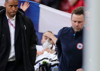 Παγκόσμιο σοκ για τον Ερικσεν: «Πέθανε και επανήλθε»