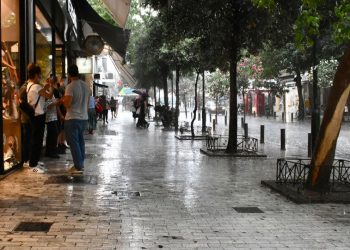 Αττική: Βροχή ενός μήνα έπεσε σε 40 λεπτά!