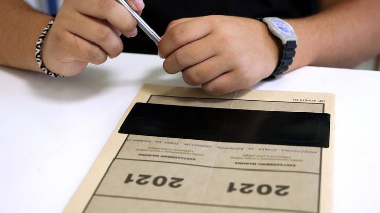 πανελληνιες-2021-οεφε-επαλ-απαντησεις