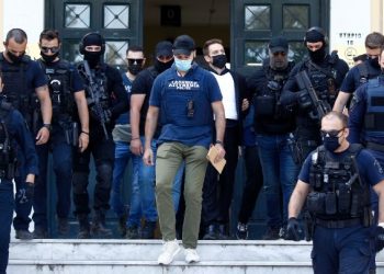 Γλυκά Νερά: Προθεσμία για να απολογηθεί την Τρίτη έλαβε ο πιλότος