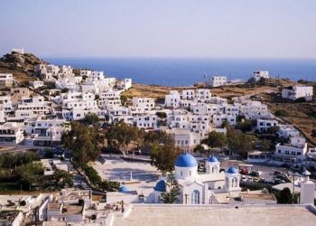 Ίος: Περίπου 10 νέοι σε καραντίνα στο νησί μετά από κορωνοπάρτι