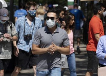 Σαρηγιάννης: Θα έχουμε 7.000 κρούσματα τον Δεκαπενταύγουστο