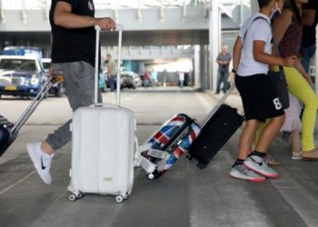 Μεγάλη αύξηση στις  κρατήσεις διακοπών από Βρετανούς: Θετικά μηνύματα για Ηράκλειο-Χανιά