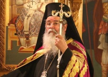 Κοζάνη: Αρνητές ζητούν την παραίτηση του Μητροπολίτη γιατί είναι θετικός στα εμβόλια (VIDEO)