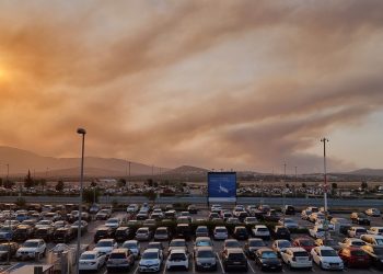 Πυρκαγιά Βαρυμπόμπη: Tι λέει το Εθνικό Αστεροσκοπείο για την ποιότητα του αέρα στην Αττική