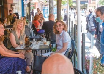 Τα κυβερνητικά σχέδια: Ούτε για καφέ χωρίς εμβόλιο-τέλος στα δωρεάν τεστ