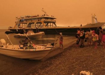 Χαρδαλιάς: Ακόμη ένα δύσκολο βράδυ στην Εύβοια – Παρατείνεται η απαγόρευση κυκλοφορίας σε δάση